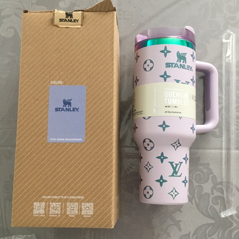 Stanley 40oz Tumbler lilac multi color 11 hrs cold. 2 days iced 7 hrs hot. NEW